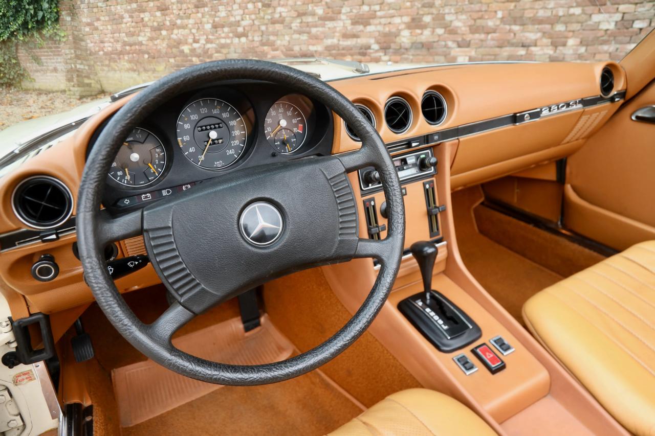 1976 Mercedes - Benz Mercedes Benz 280 SL &ldquo;First lacquer&rdquo;