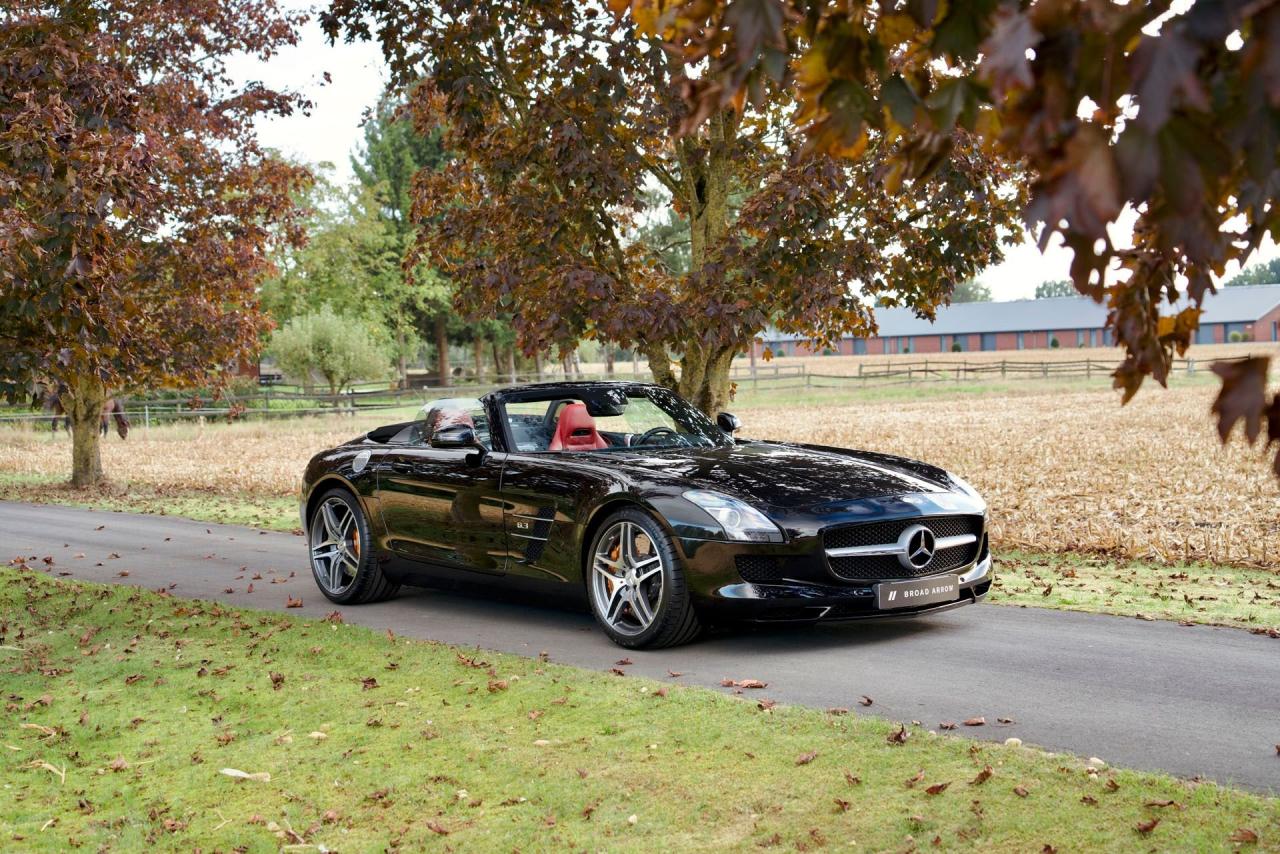 2012 Mercedes - Benz SLS AMG Roadster