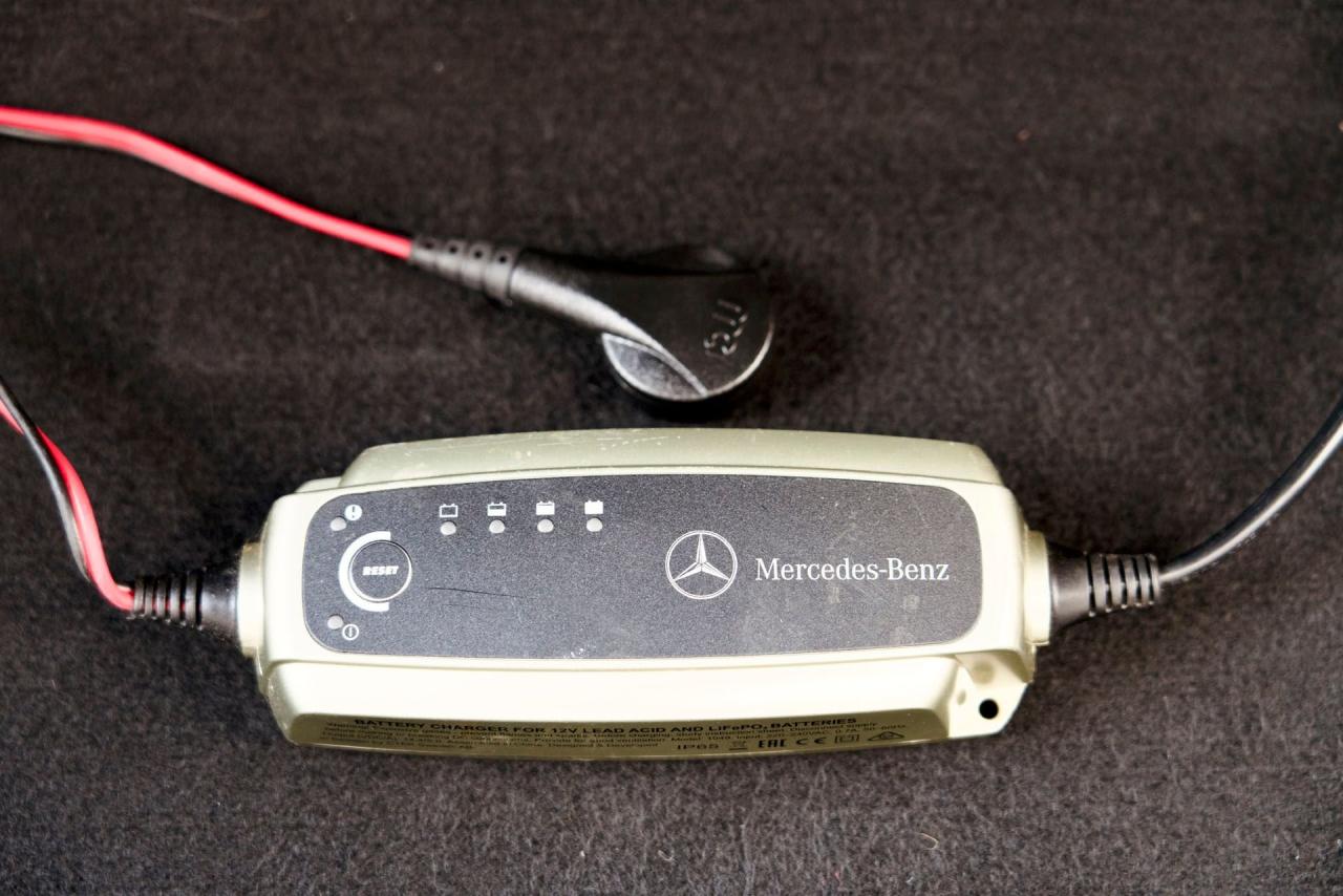 2012 Mercedes - Benz SLS AMG Roadster