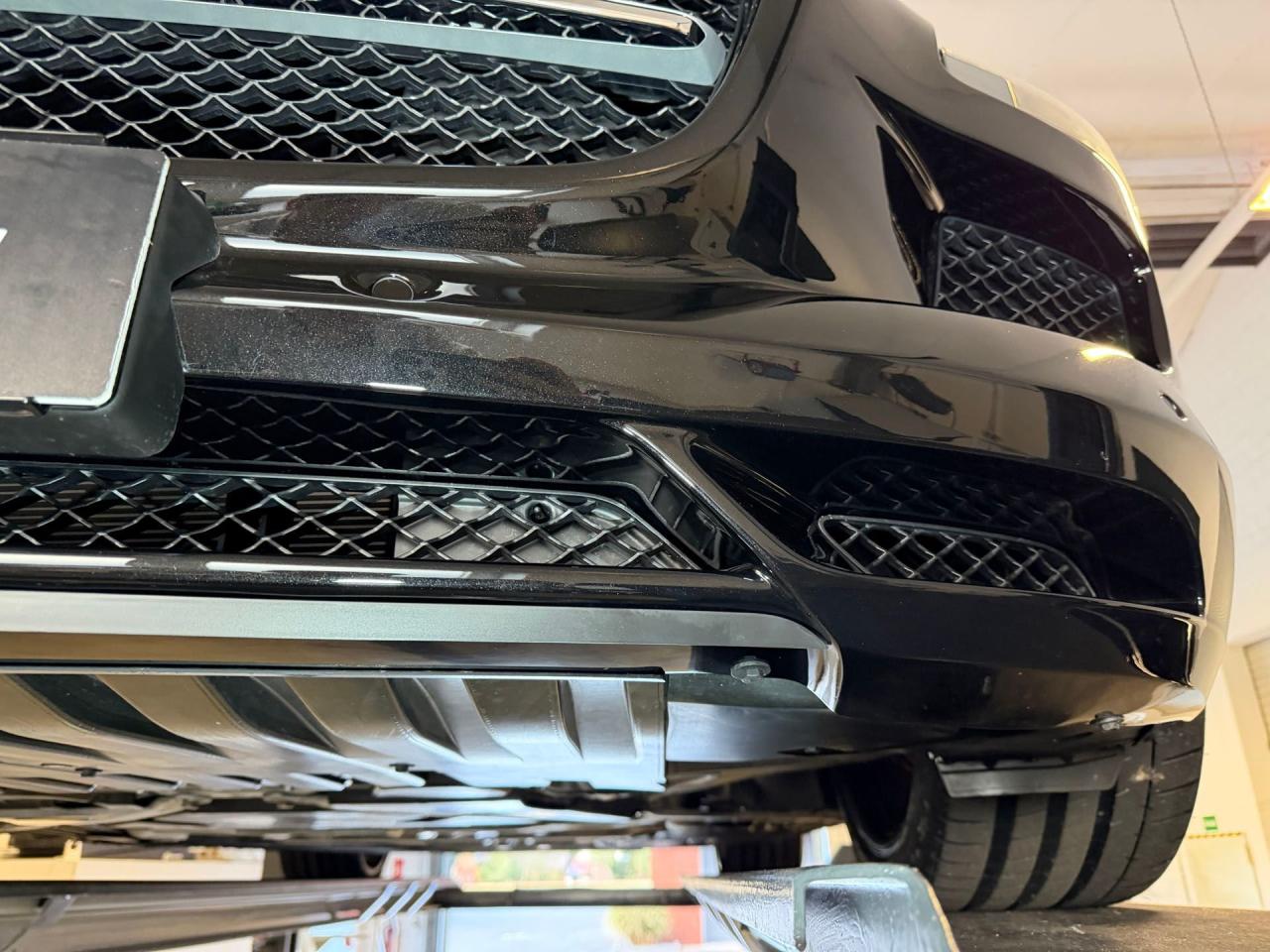 2012 Mercedes - Benz SLS AMG Roadster