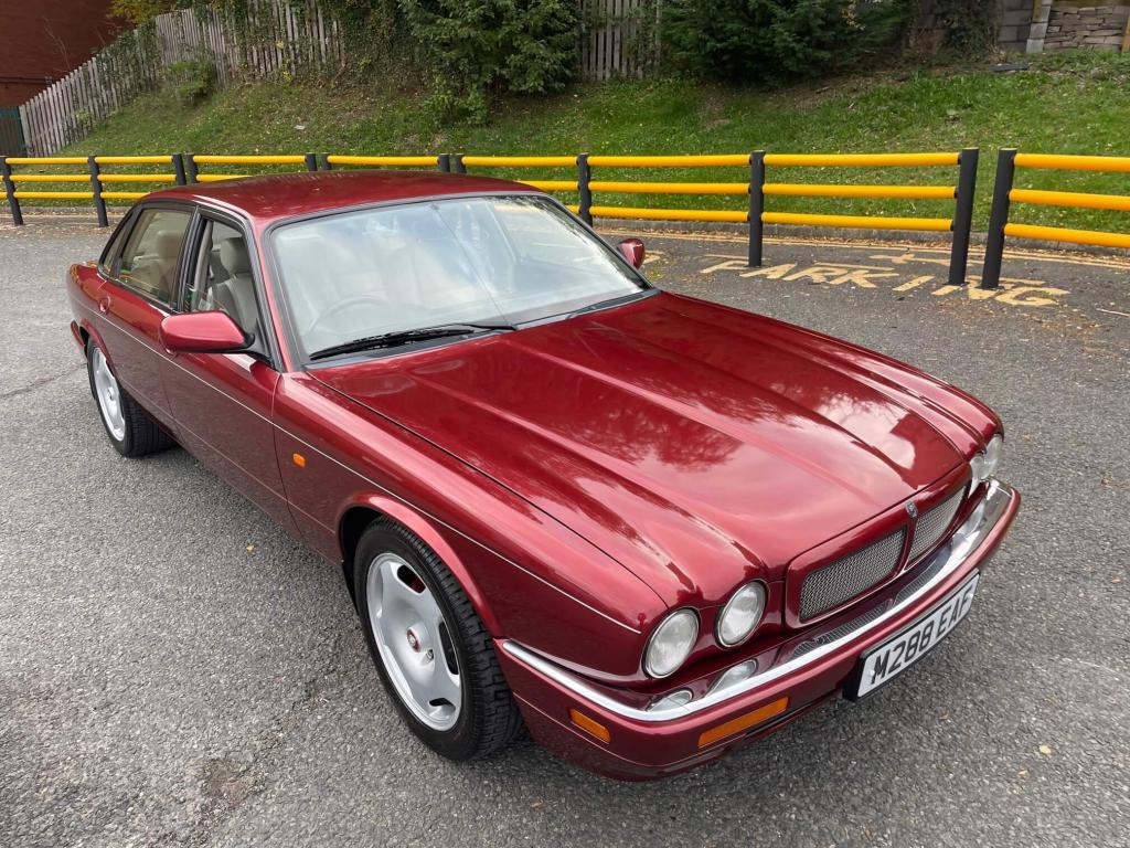 1995 Jaguar XJR