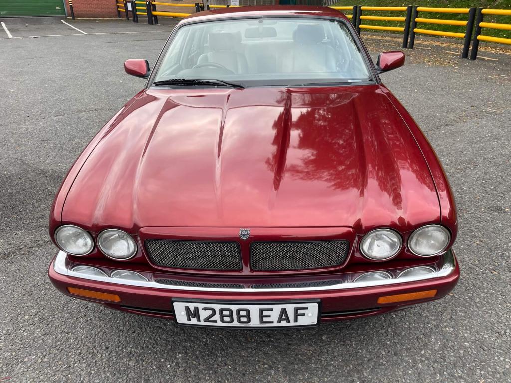 1995 Jaguar XJR