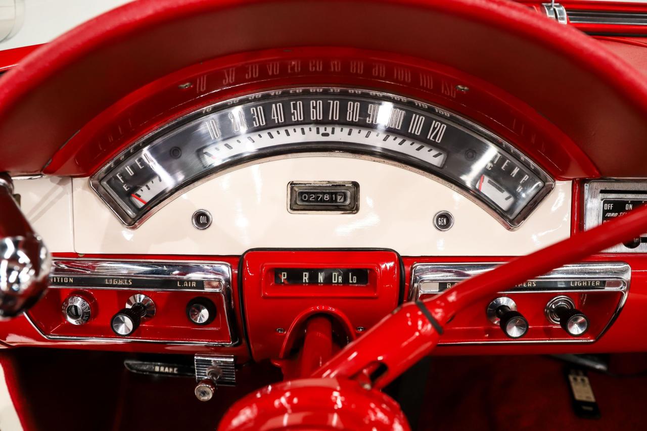 1957 Ford Fairlane 500 Skyliner