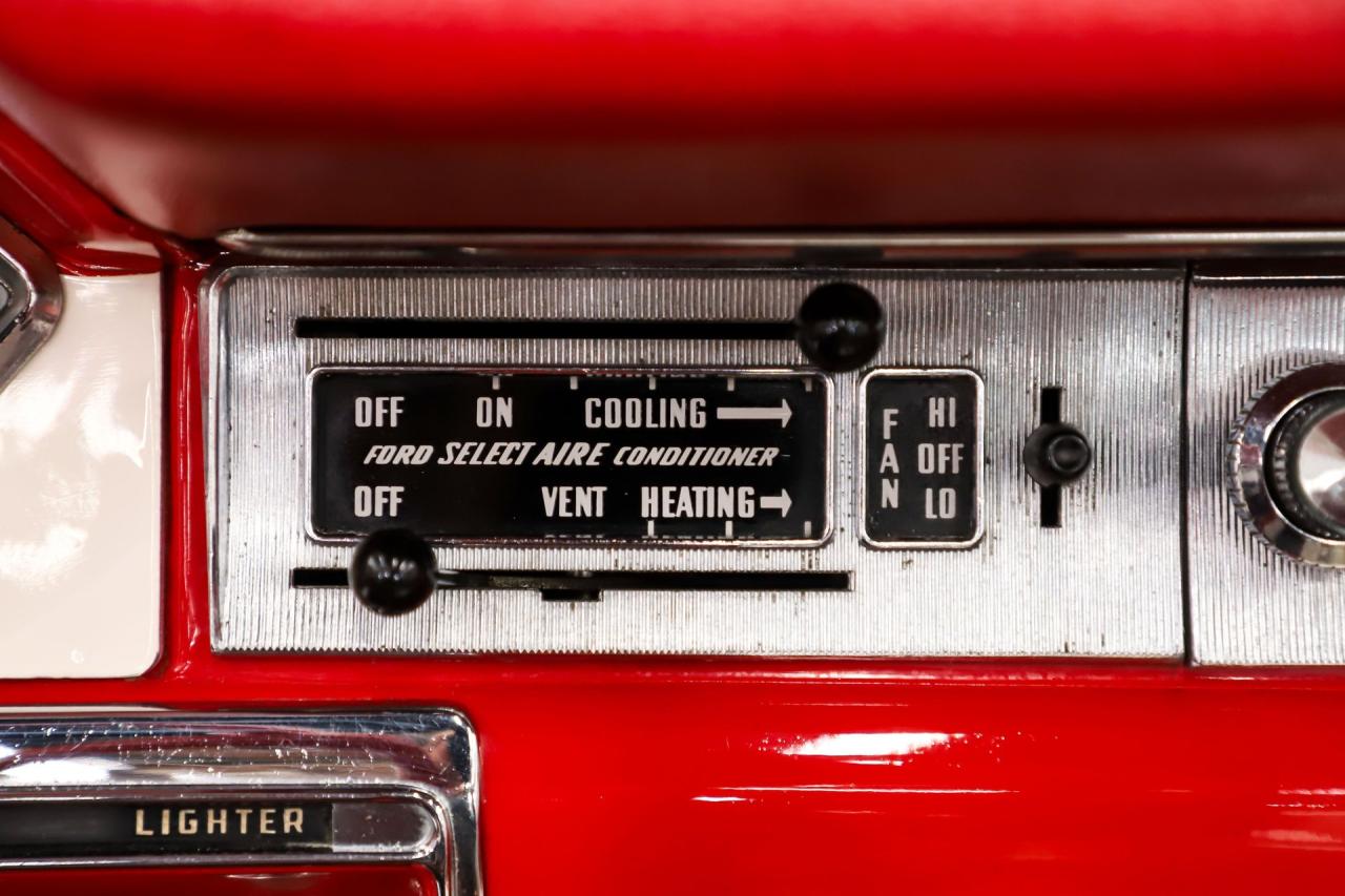 1957 Ford Fairlane 500 Skyliner