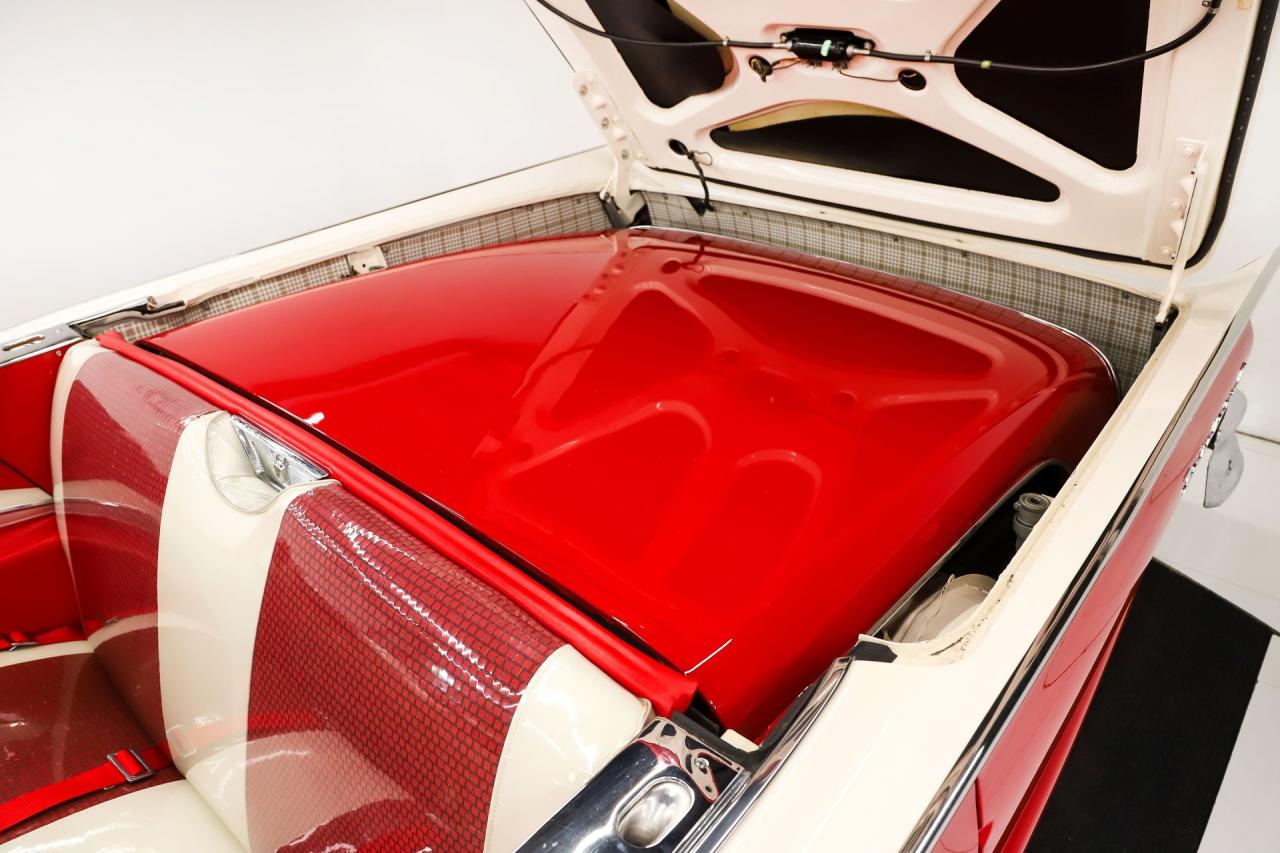 1957 Ford Fairlane 500 Skyliner