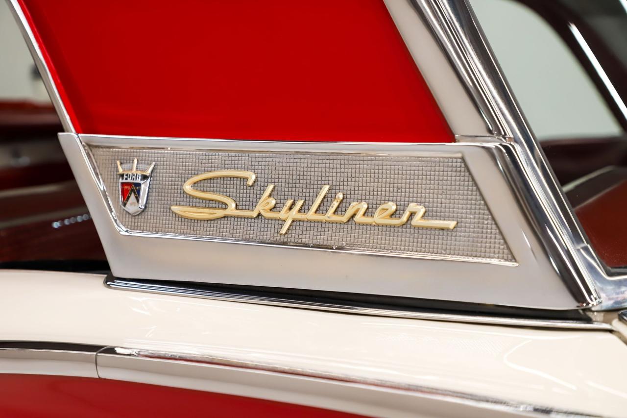 1957 Ford Fairlane 500 Skyliner