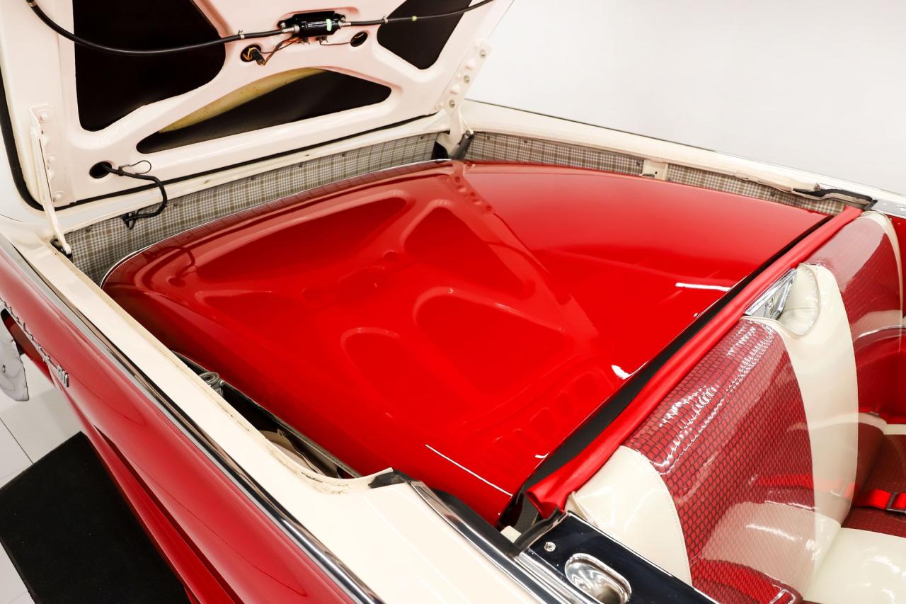 1957 Ford Fairlane 500 Skyliner