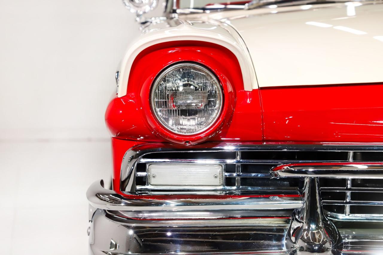1957 Ford Fairlane 500 Skyliner