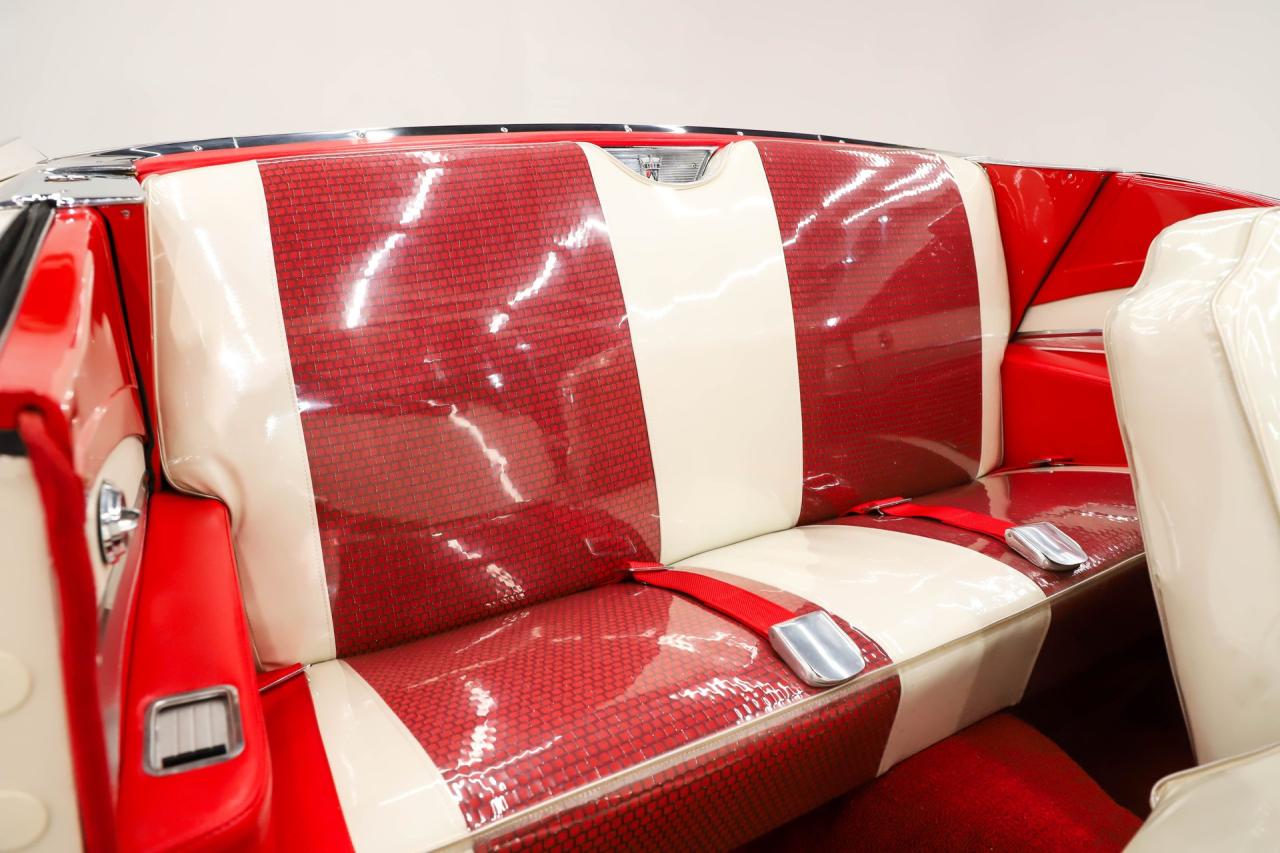 1957 Ford Fairlane 500 Skyliner