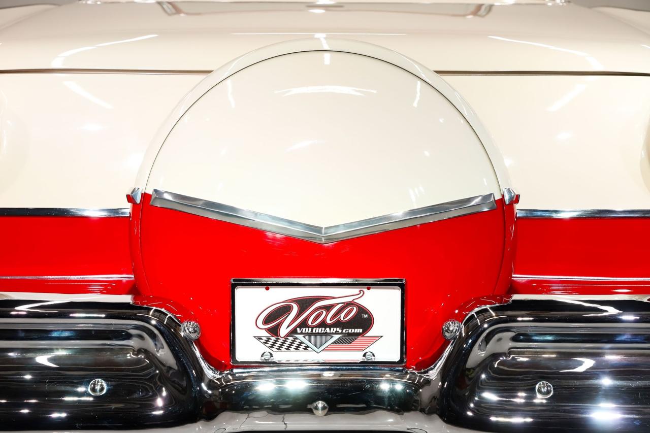 1957 Ford Fairlane 500 Skyliner