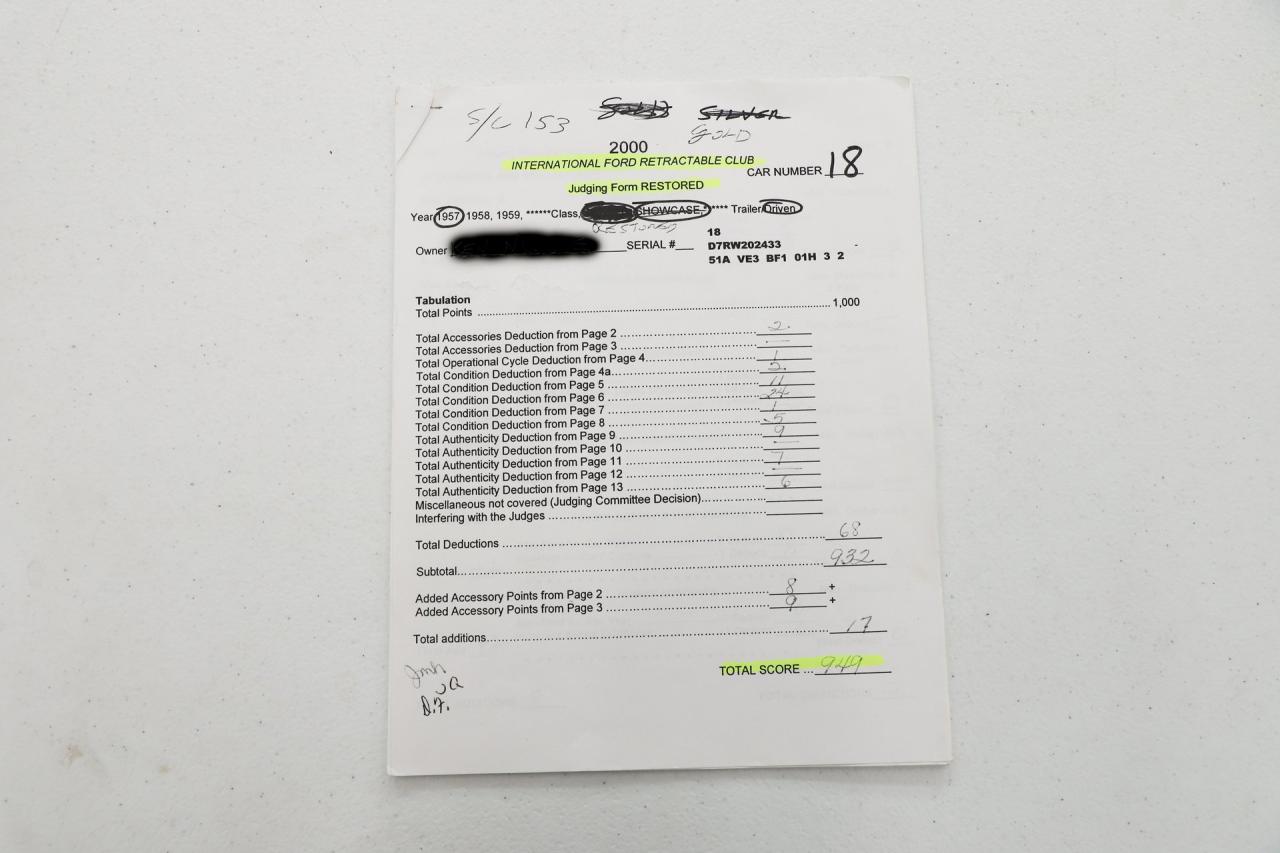 1957 Ford Fairlane 500 Skyliner