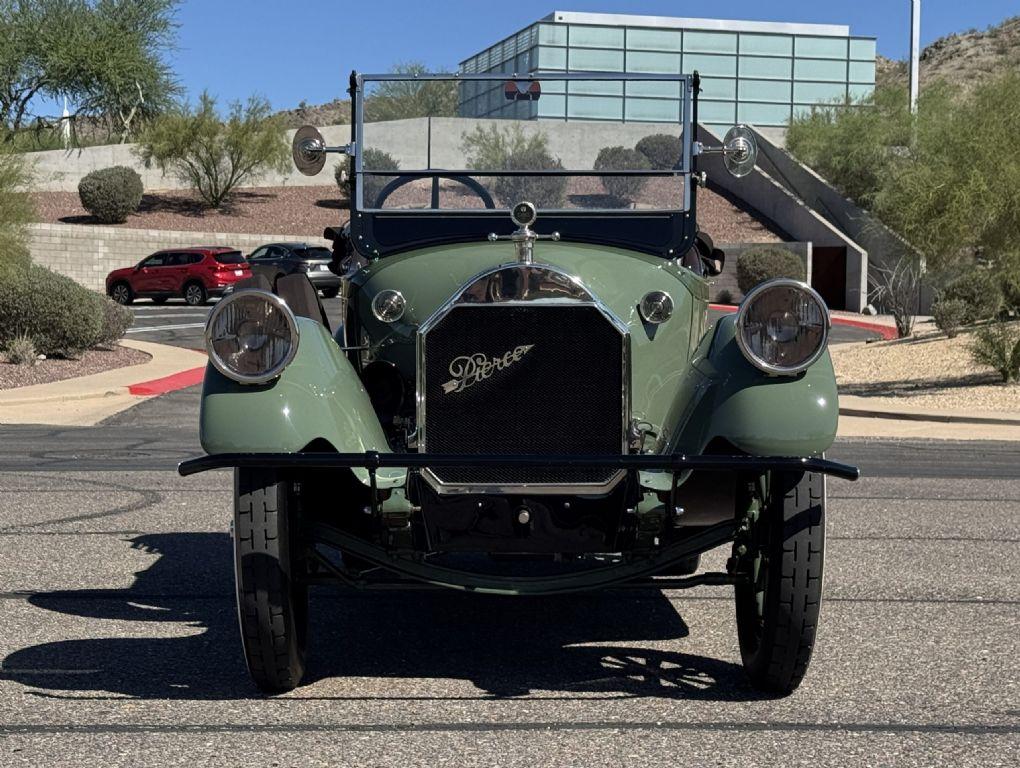 1919 Pierce-Arrow Model 31