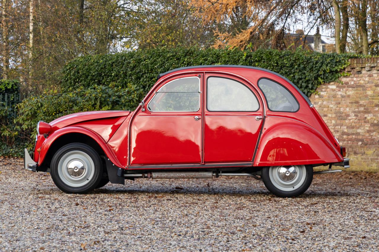 1985 Citro&euml;n Citro&euml;n 2CV6 AZKA &ldquo;Rouge Vallelunga&rdquo;