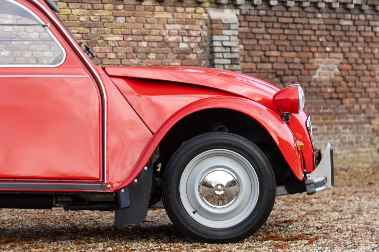 1985 Citro&euml;n Citro&euml;n 2CV6 AZKA &ldquo;Rouge Vallelunga&rdquo;