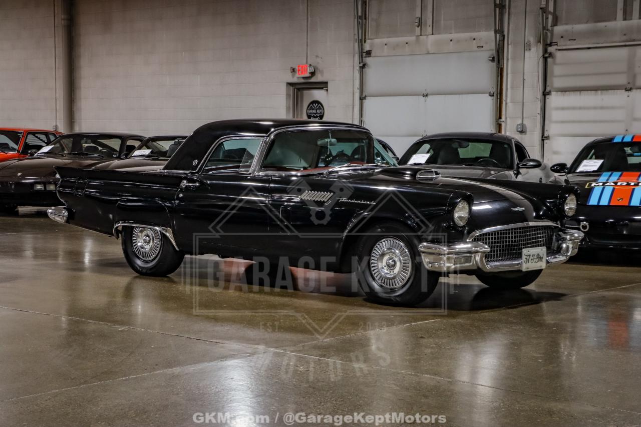 1957 Ford Thunderbird