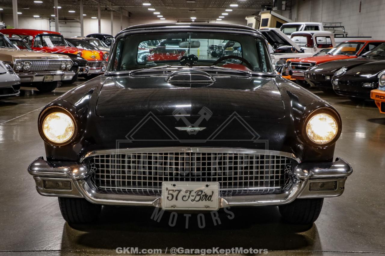 1957 Ford Thunderbird