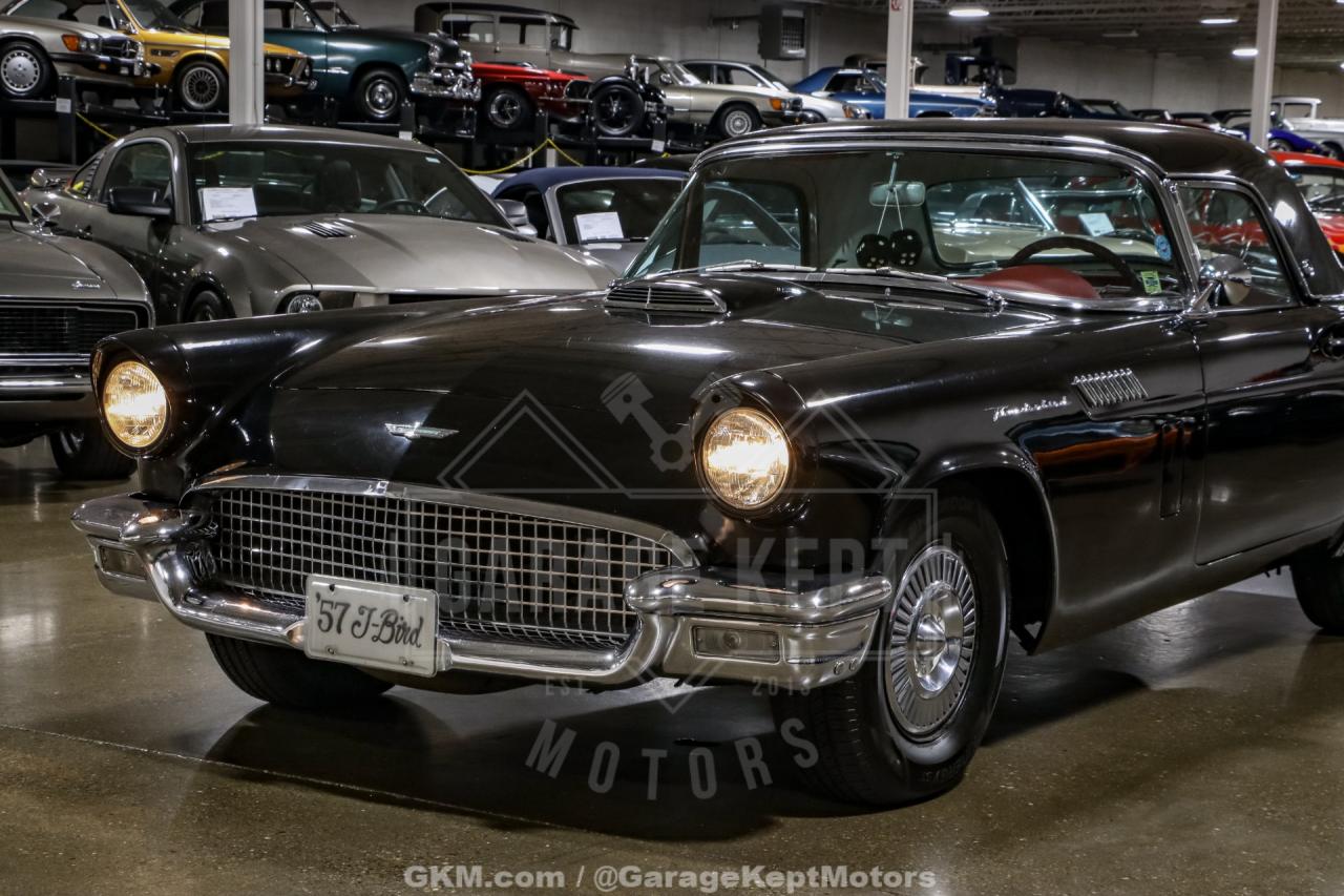 1957 Ford Thunderbird
