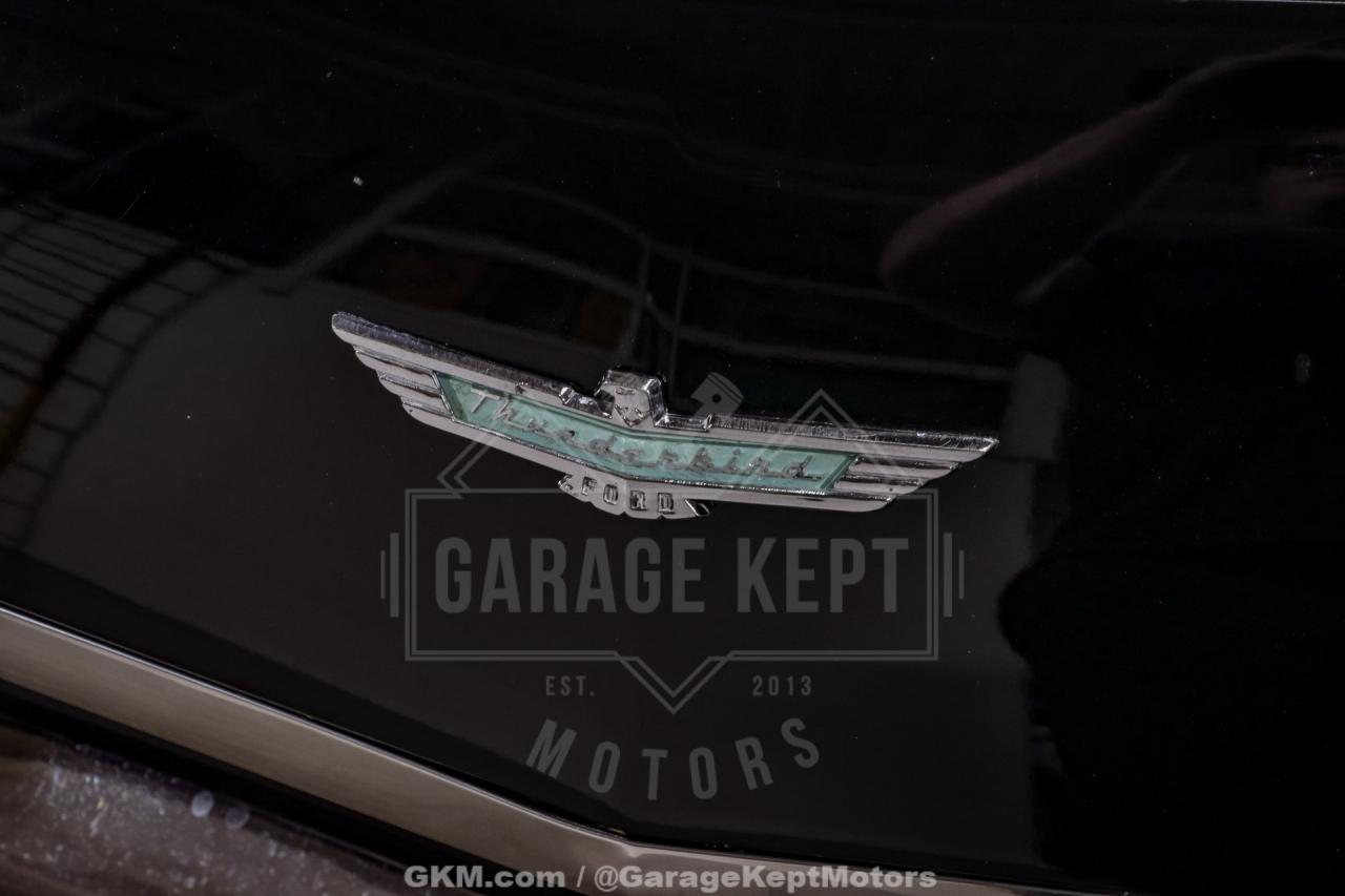 1957 Ford Thunderbird