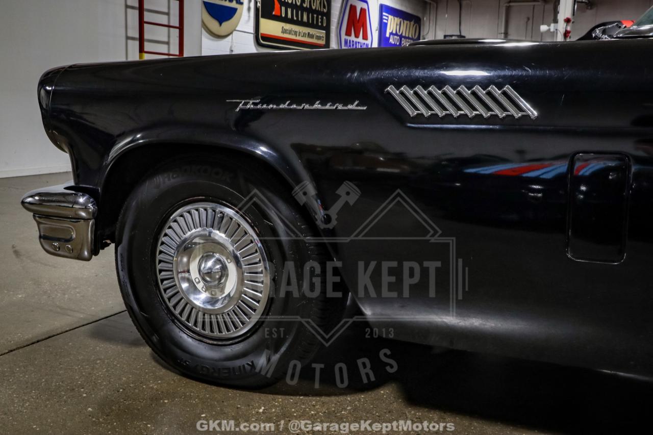 1957 Ford Thunderbird