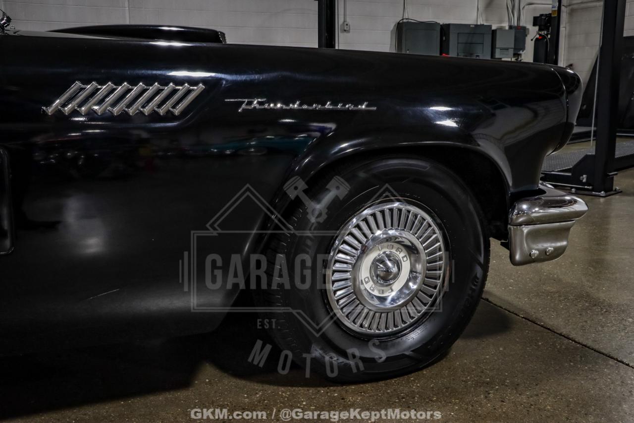 1957 Ford Thunderbird