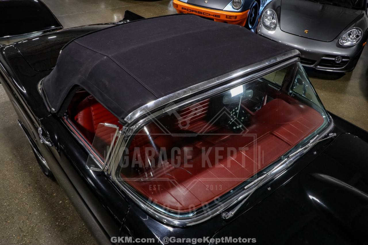 1957 Ford Thunderbird