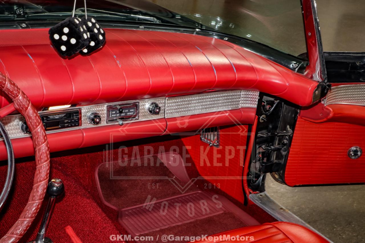 1957 Ford Thunderbird