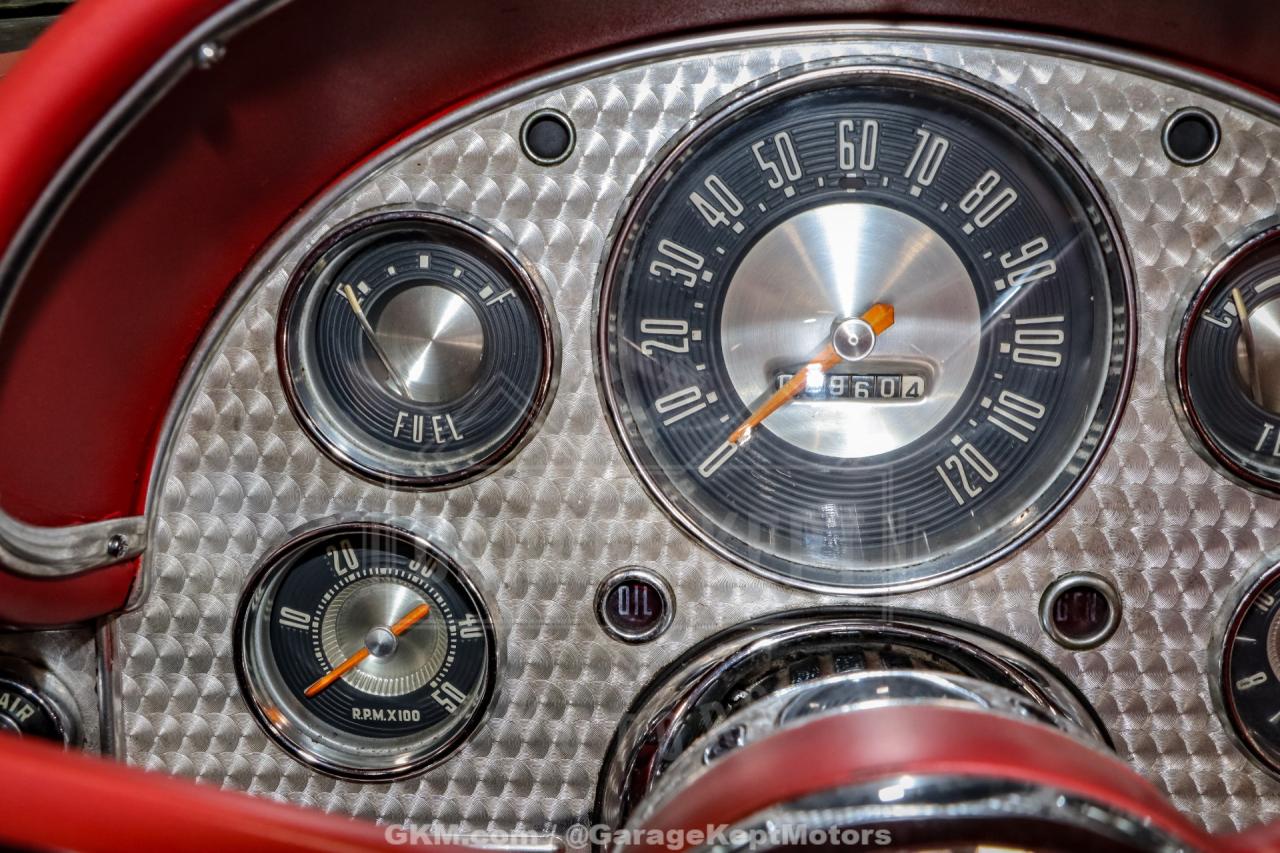 1957 Ford Thunderbird