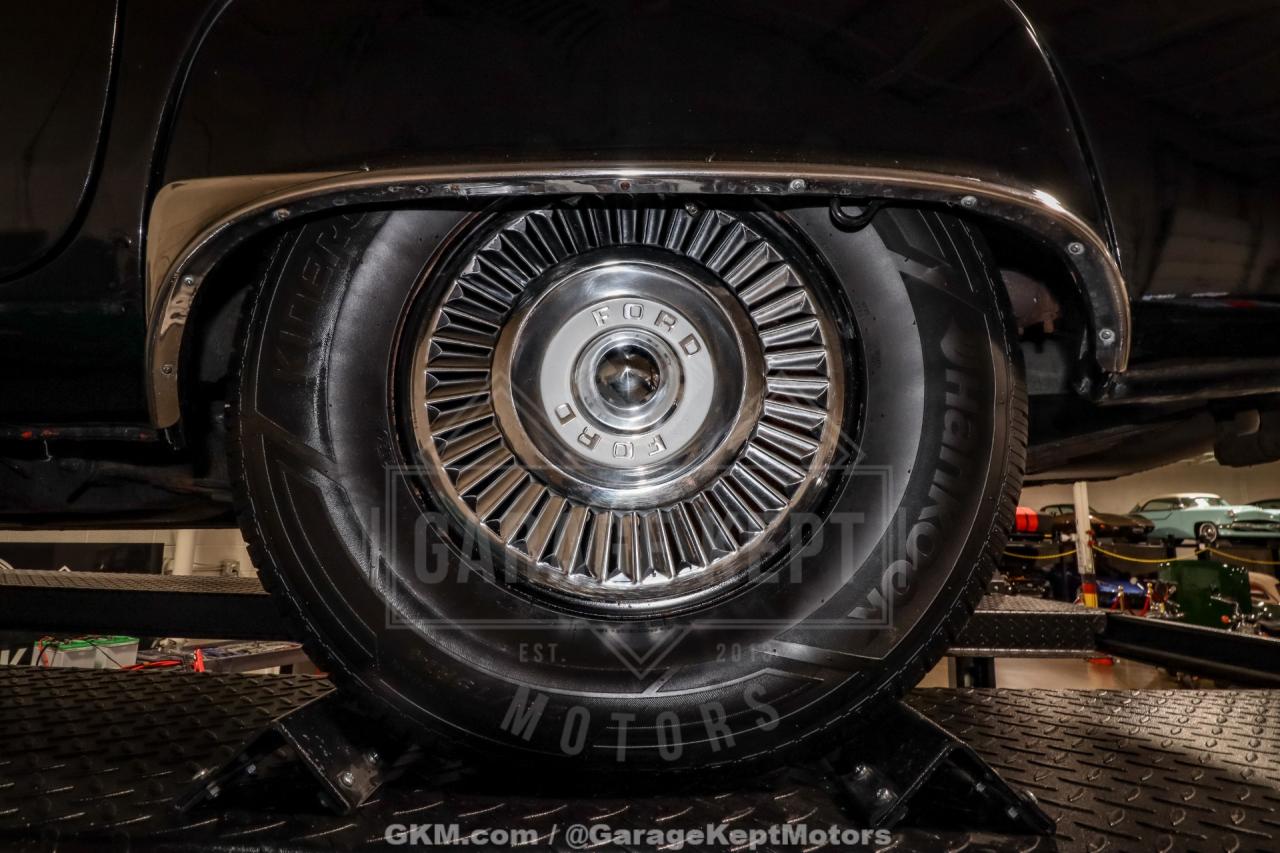 1957 Ford Thunderbird