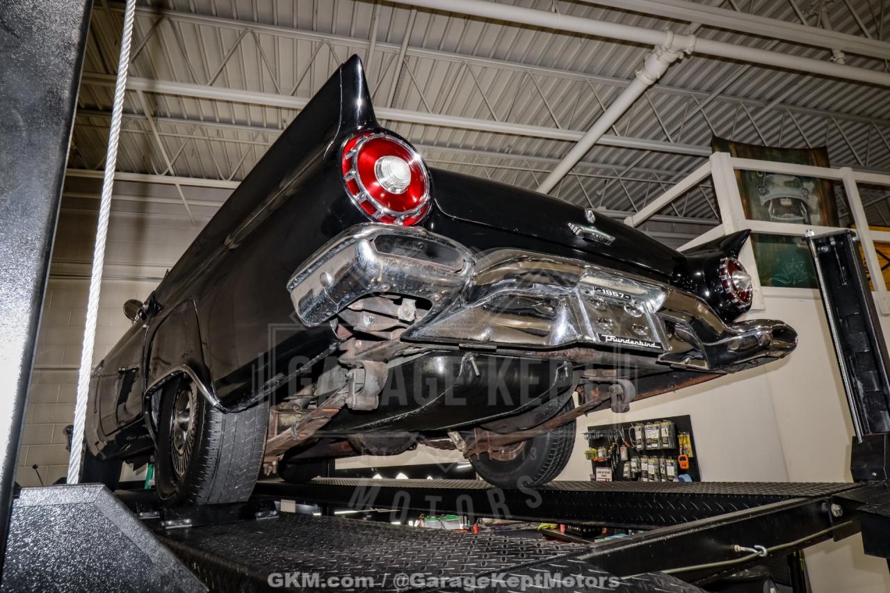 1957 Ford Thunderbird