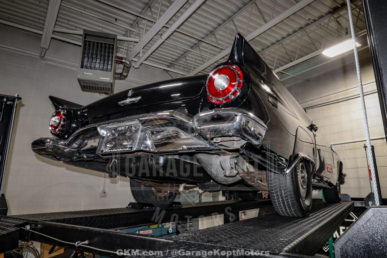 1957 Ford Thunderbird