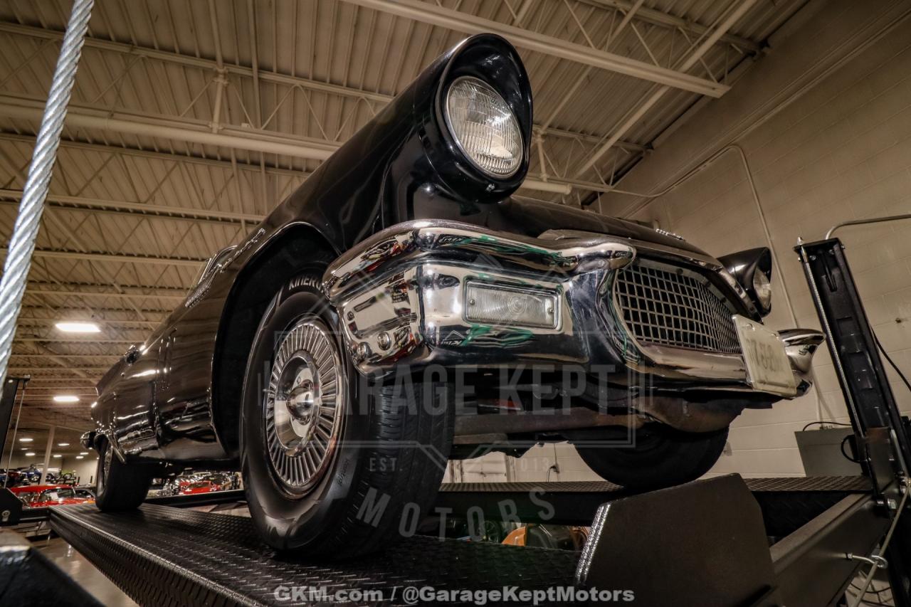 1957 Ford Thunderbird