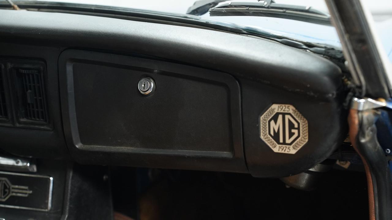 1975 MG MGB