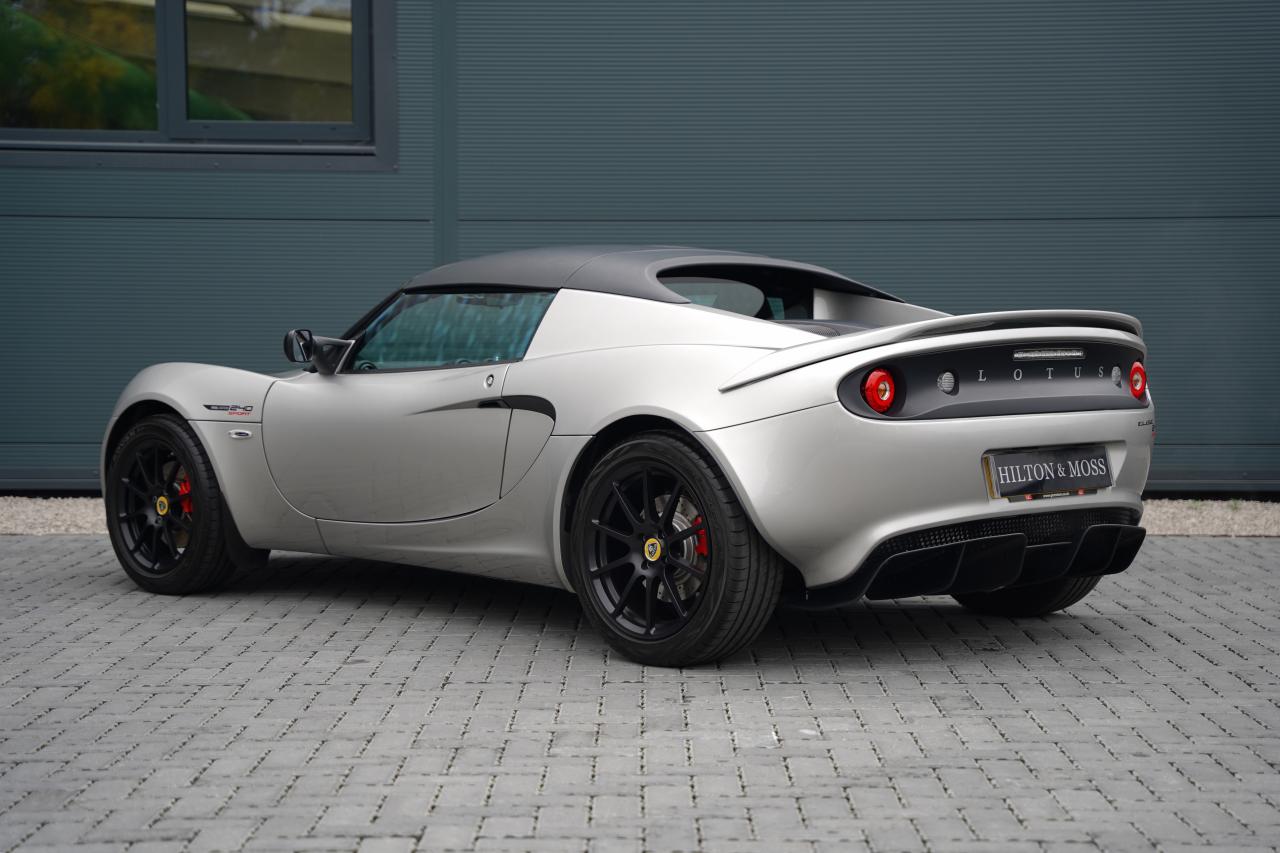 2022 Lotus Elise