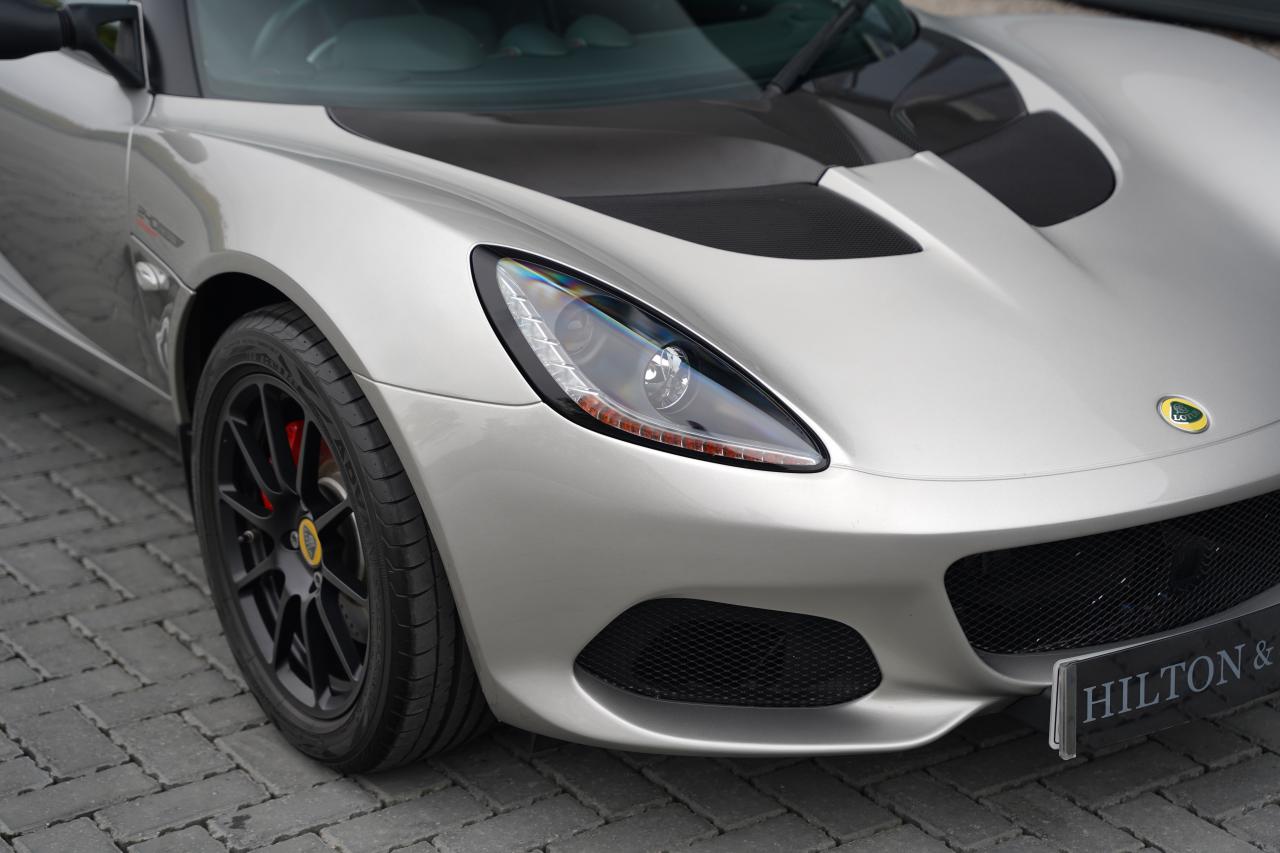 2022 Lotus Elise