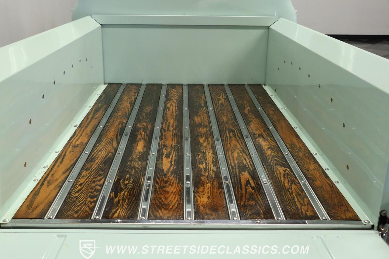 1954 Ford F-1 Restomod