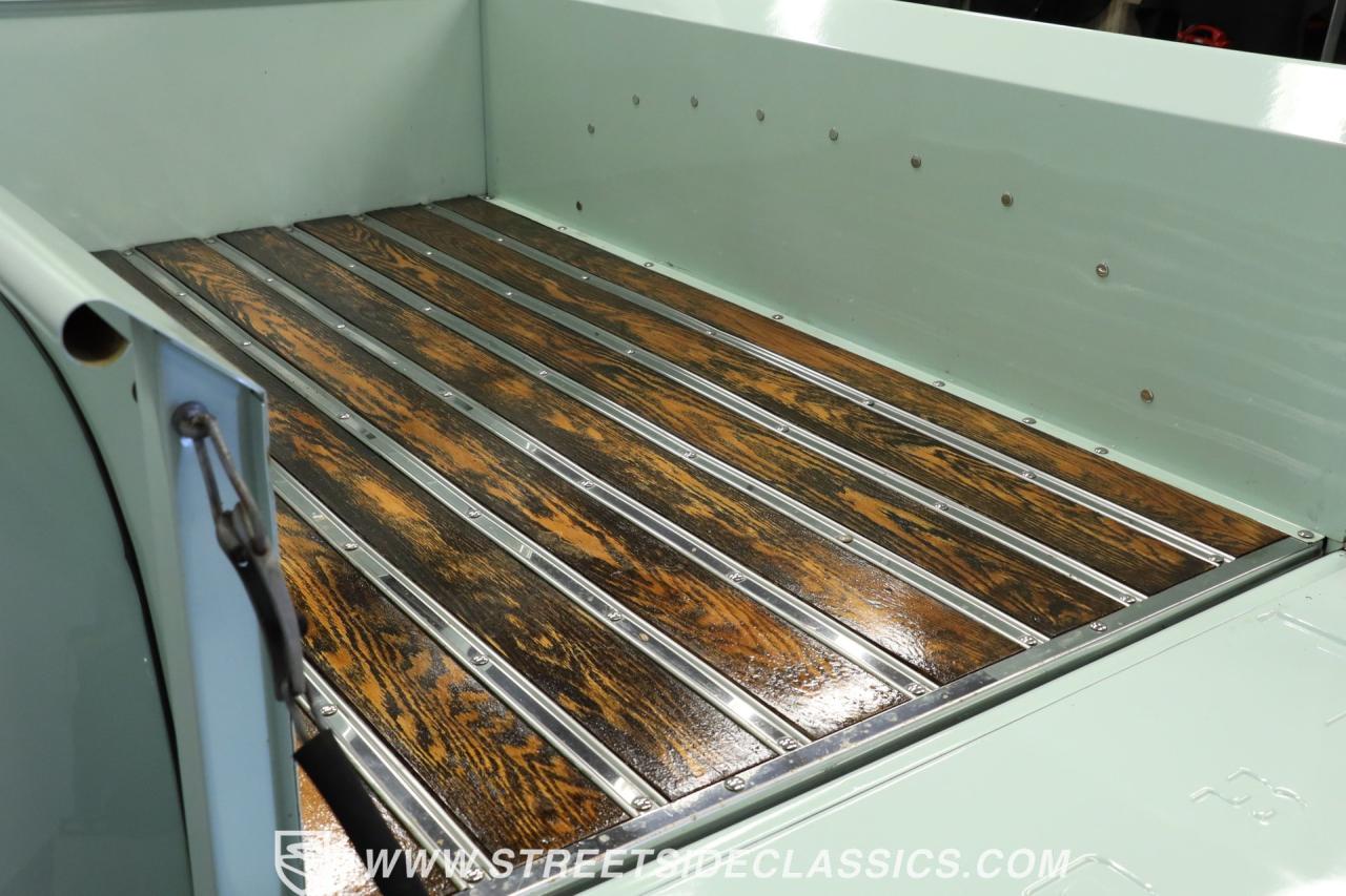 1954 Ford F-1 Restomod