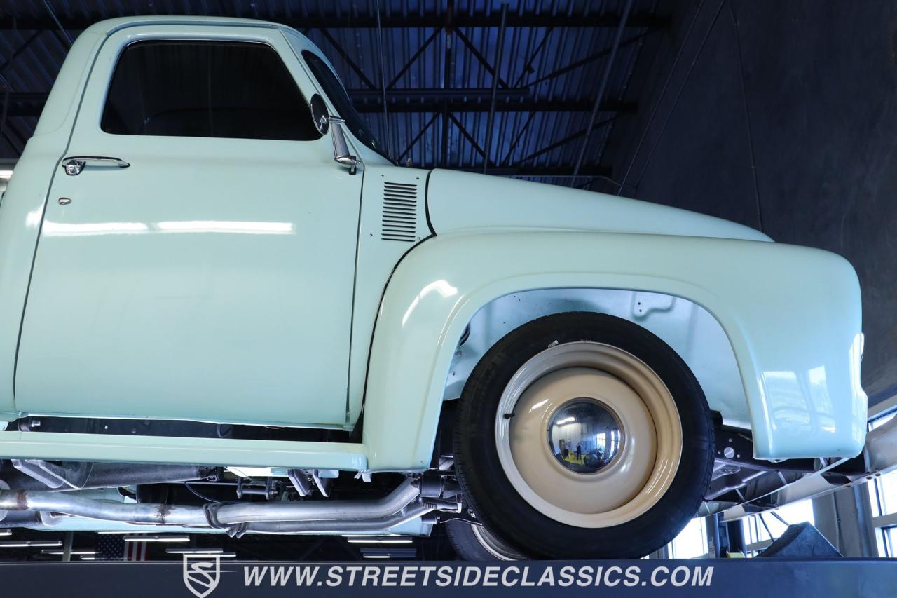 1954 Ford F-1 Restomod