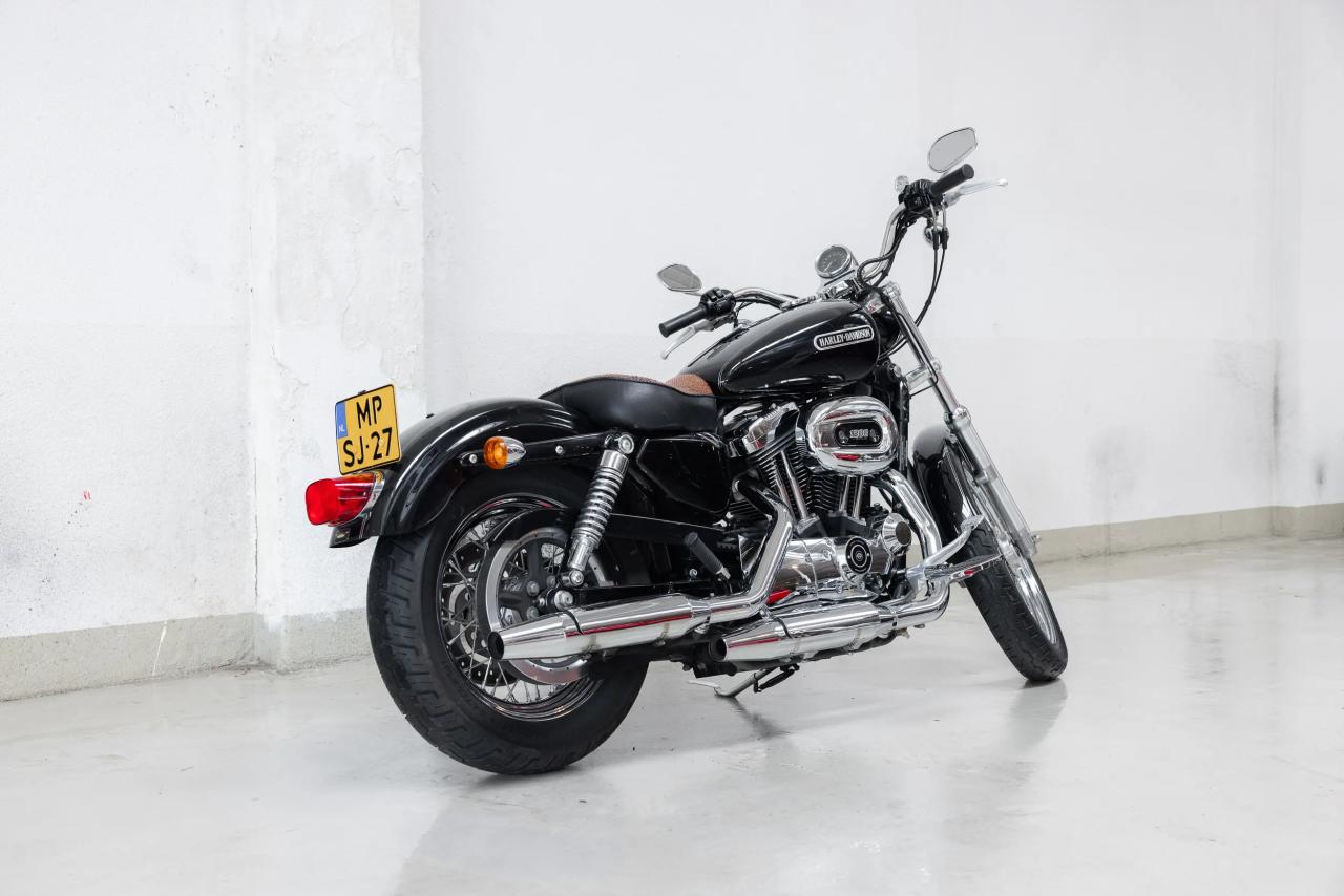2006 Harley Davidson Sportster XL 1200 Custom