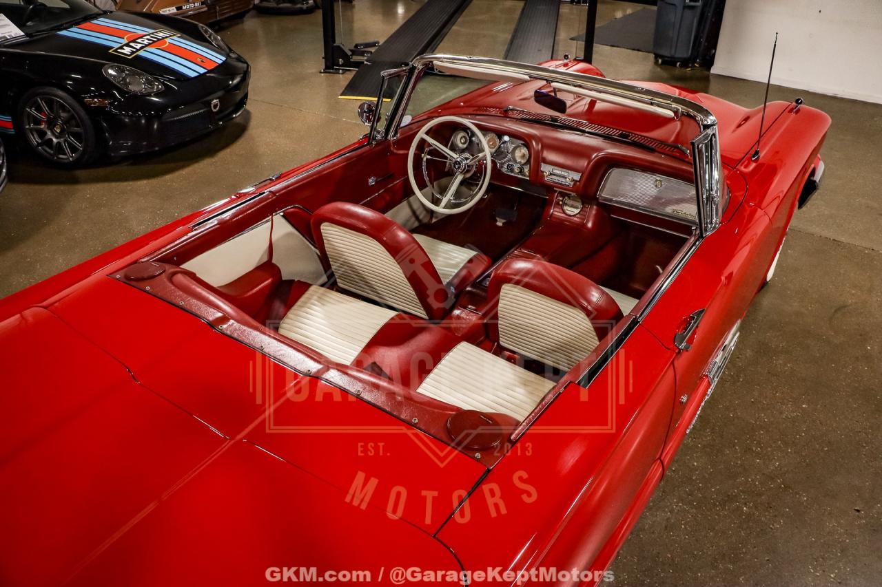 1959 Ford Thunderbird