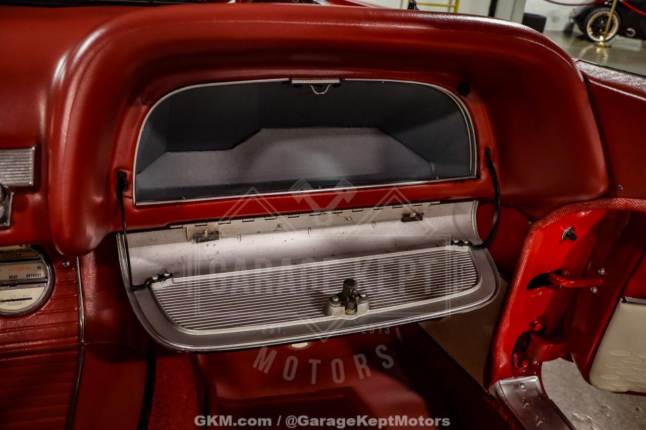 1959 Ford Thunderbird