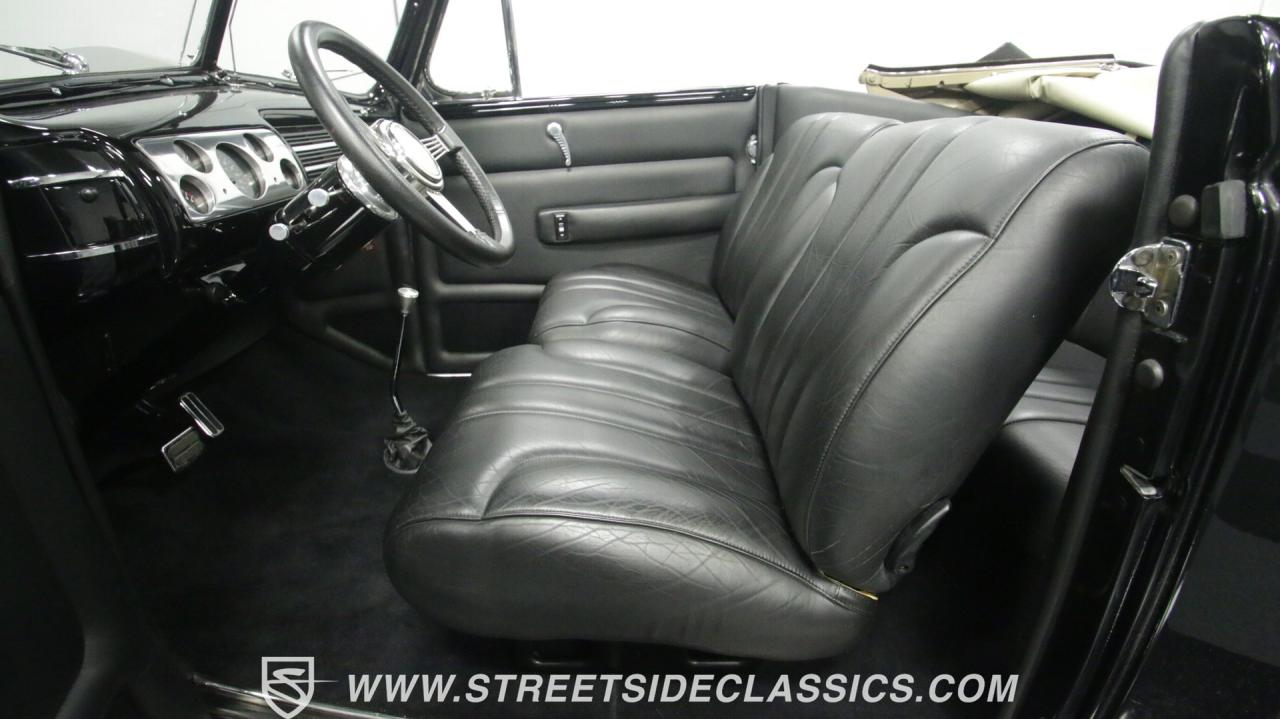 1940 Ford Deluxe Convertible