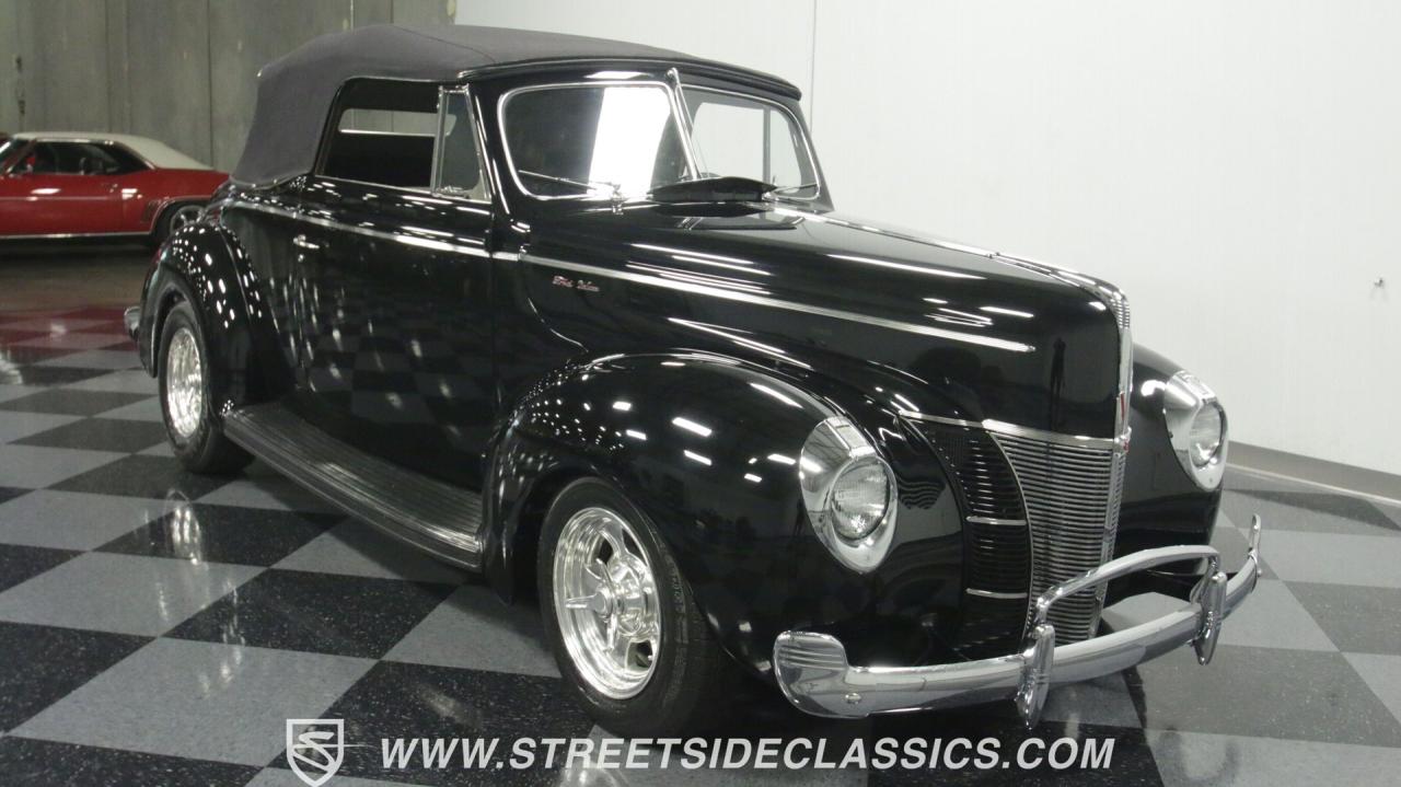 1940 Ford Deluxe Convertible