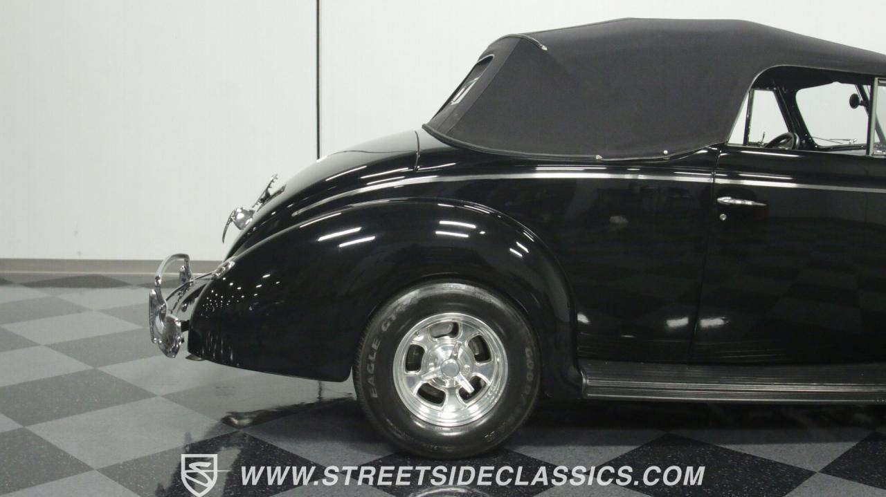 1940 Ford Deluxe Convertible