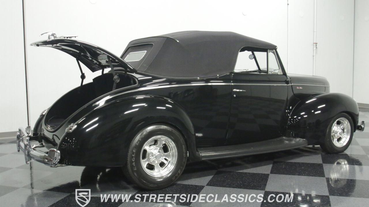 1940 Ford Deluxe Convertible