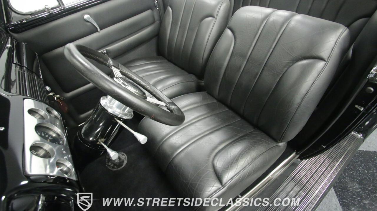 1940 Ford Deluxe Convertible