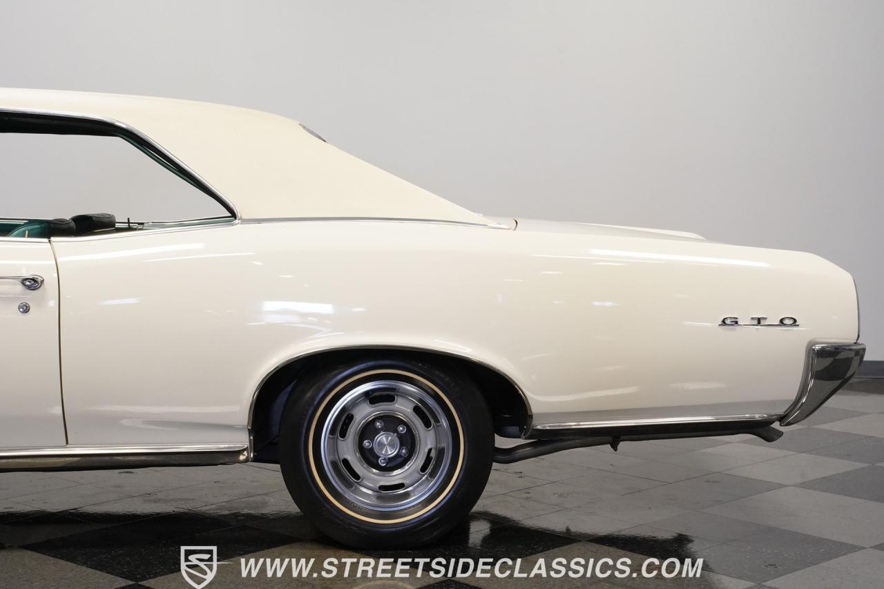 1966 Pontiac GTO Tri Power