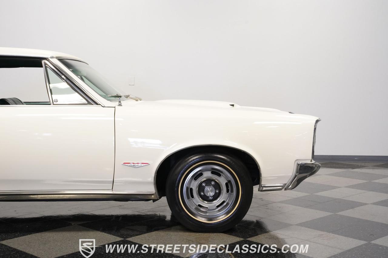 1966 Pontiac GTO Tri Power