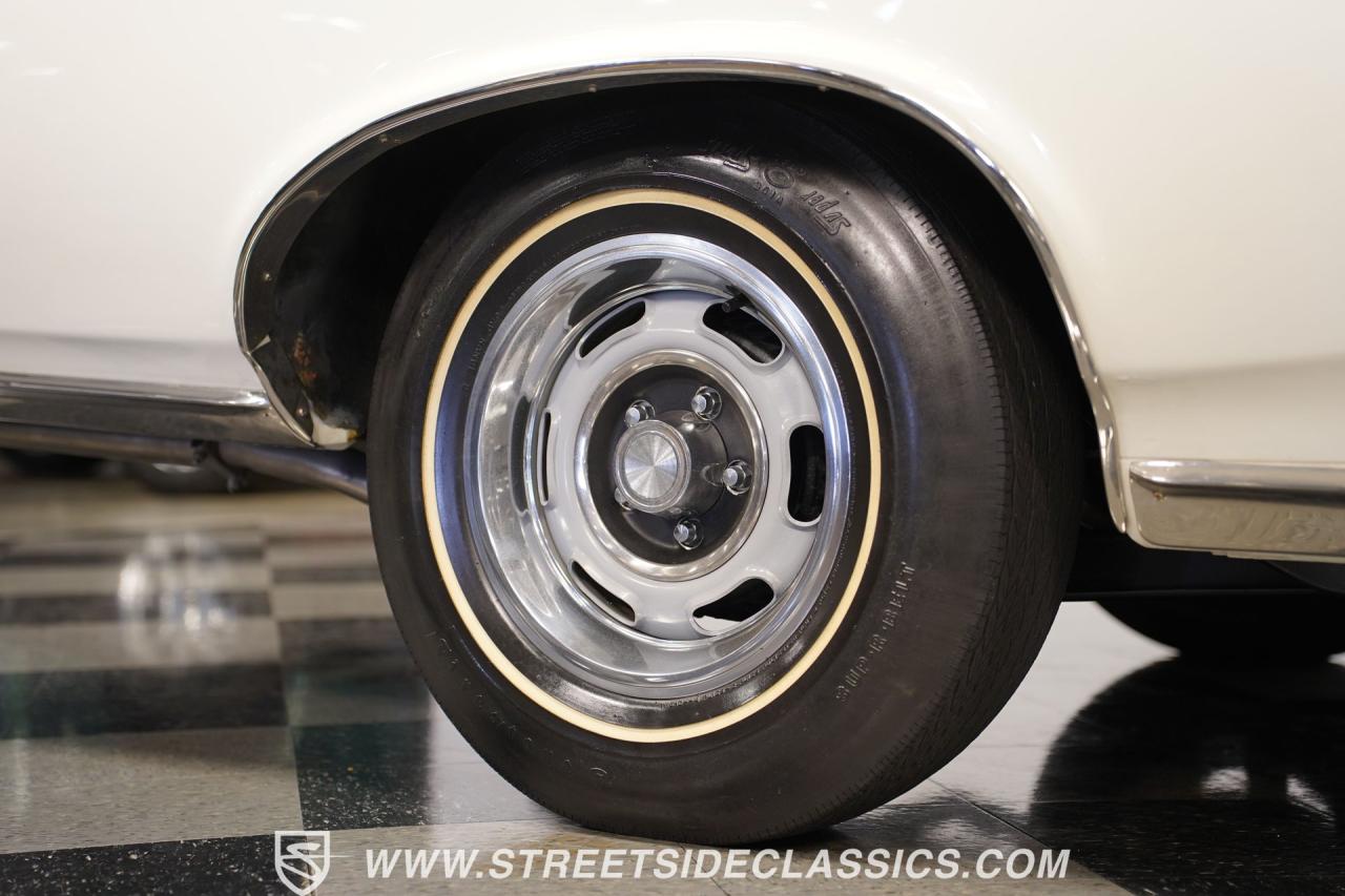 1966 Pontiac GTO Tri Power