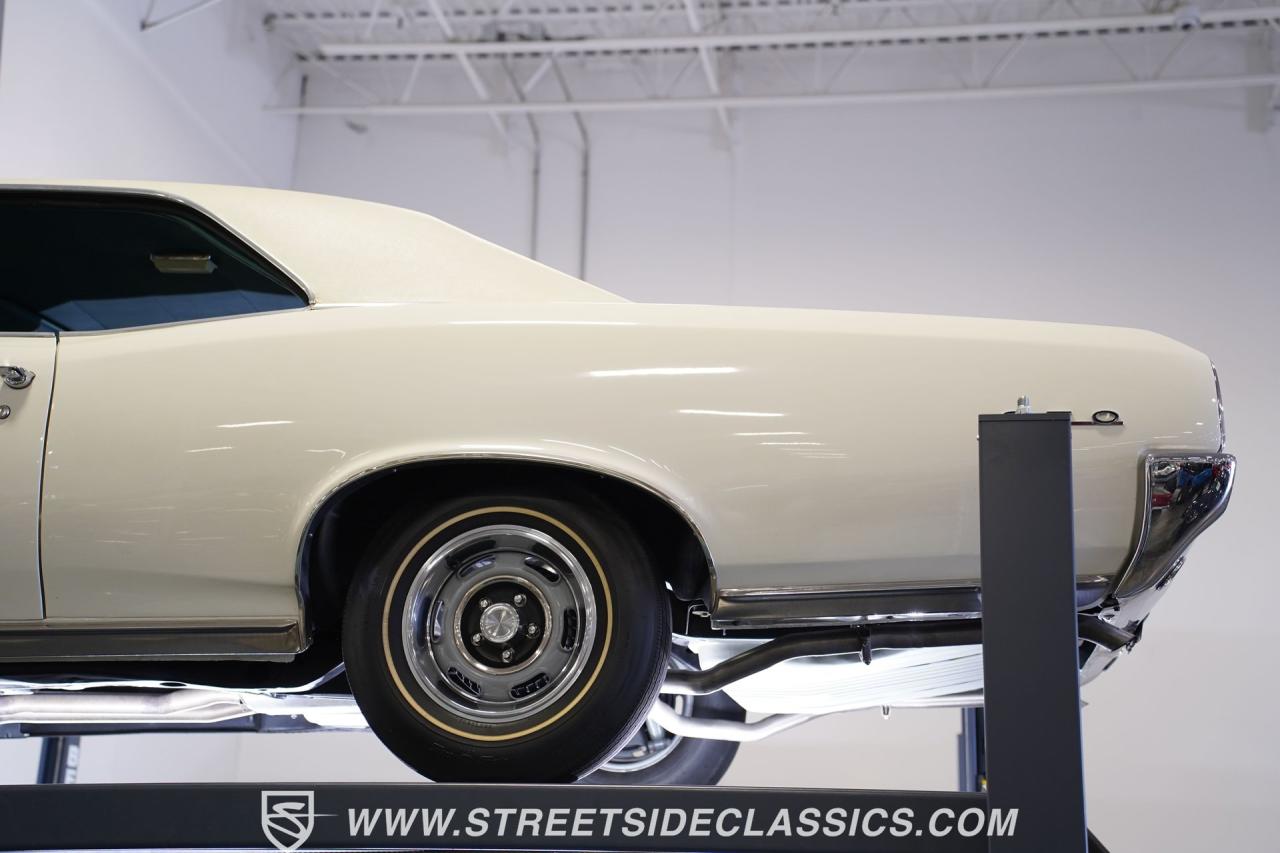 1966 Pontiac GTO Tri Power