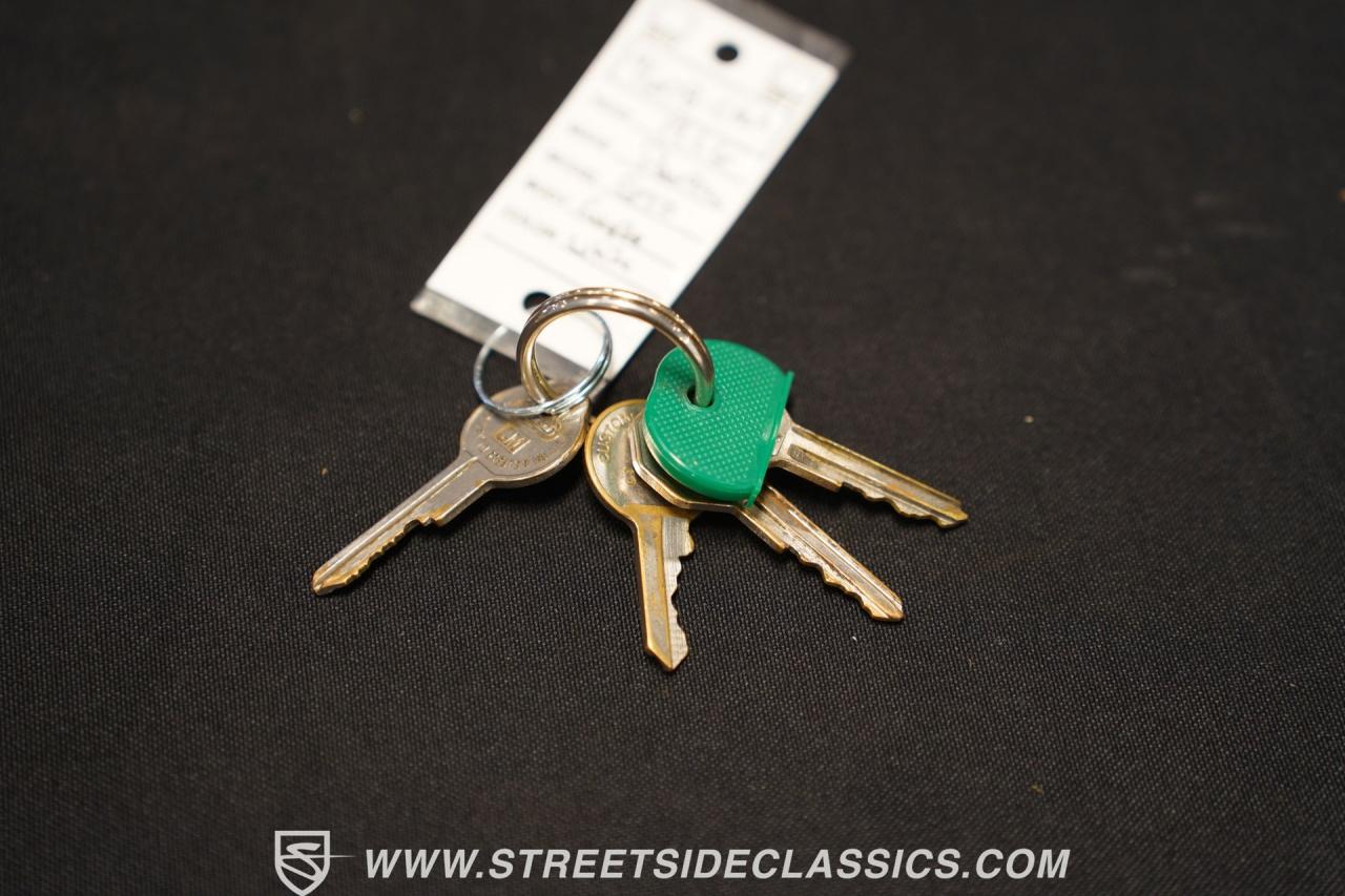 1966 Pontiac GTO Tri Power